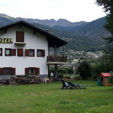 Hotel Petit Foyer بولّييْن المظهر الخارجي الصورة