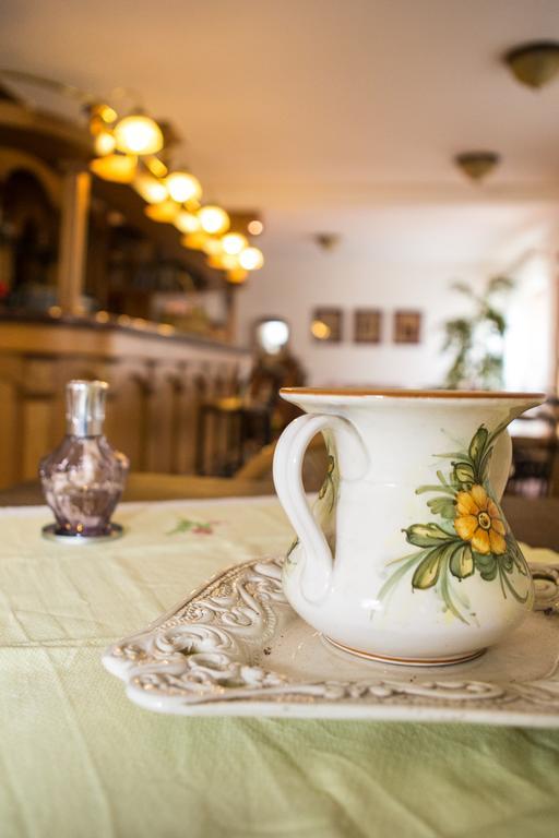 Hotel Petit Foyer بولّييْن المظهر الخارجي الصورة